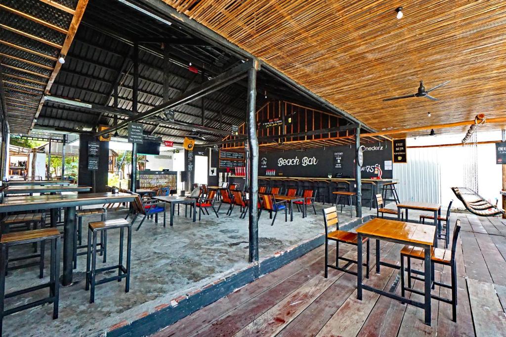 Restaurace v ubytování Onederz Koh Rong Sanloem