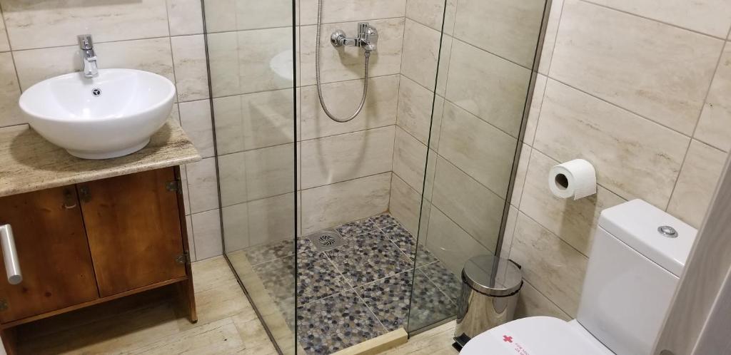 Riviera Inn apartments - 11