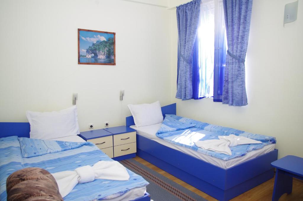 Edi Hotel - Double Or Twin Room With Mountain View