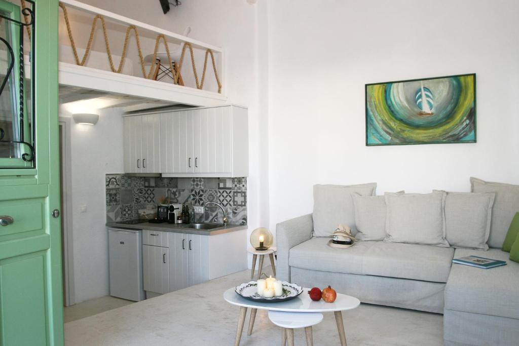 Kuchyň nebo kuchyňský kout v ubytování Kallichoron Art Boutique Hotel