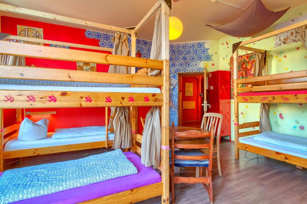 Postel nebo postele na pokoji v ubytování Hostel Lollis Homestay Dresden