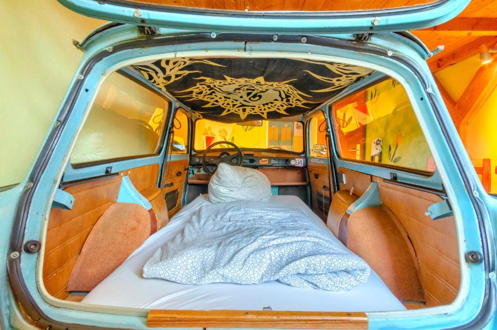 Postel nebo postele na pokoji v ubytování Hostel Lollis Homestay Dresden