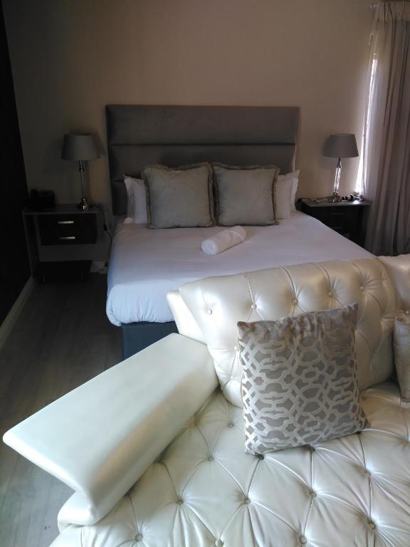 Ashwood The Ridge Boutique Hotel - Superior King Room