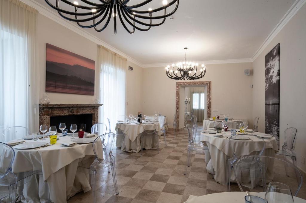 Restaurace v ubytování Isola Polvese Resort