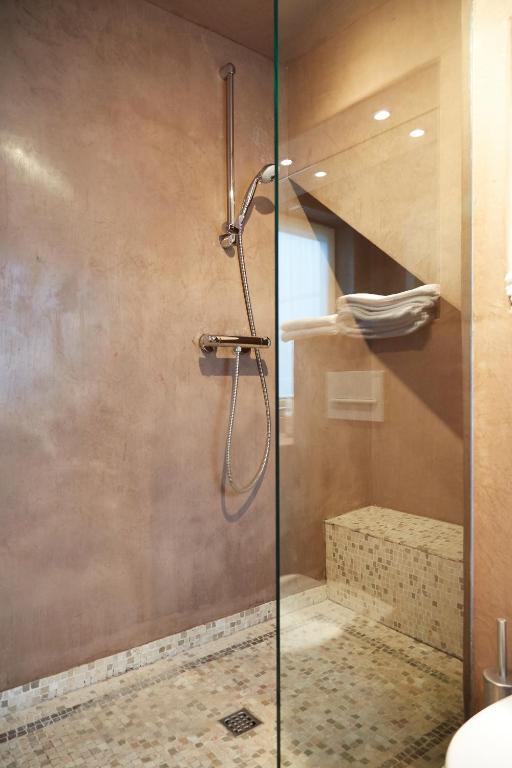 Koupelna v ubytování Focus Hotel
