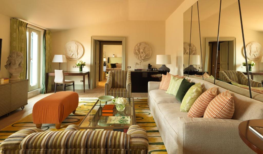 Rocco Forte Hotel De Russie - Resim 10