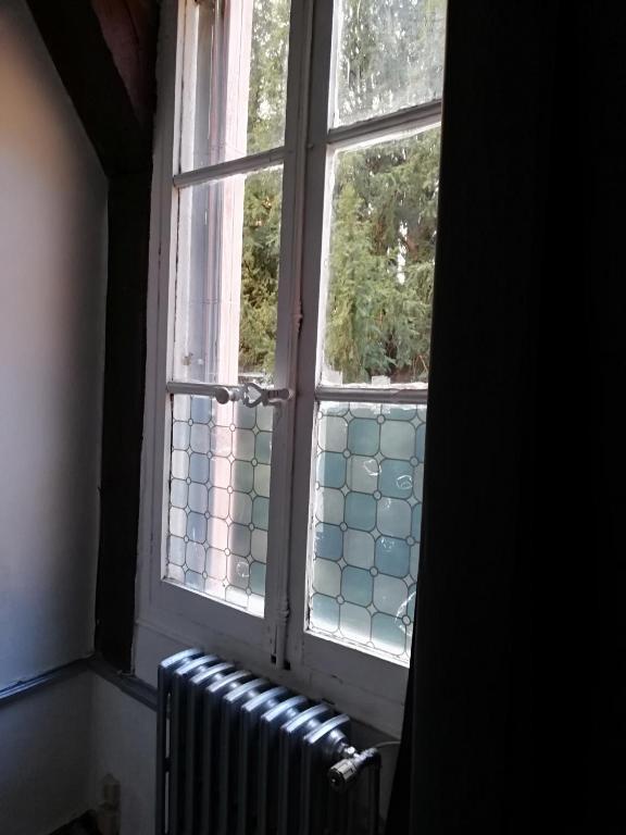 hôtel particulier SENS centre ville - Appartement D'une Chambre