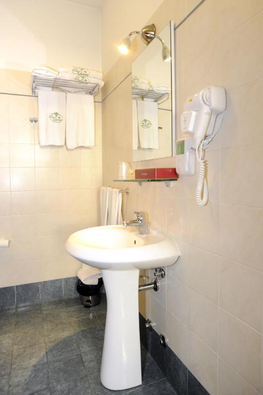 Koupelna v ubytování Hotel La Quercia