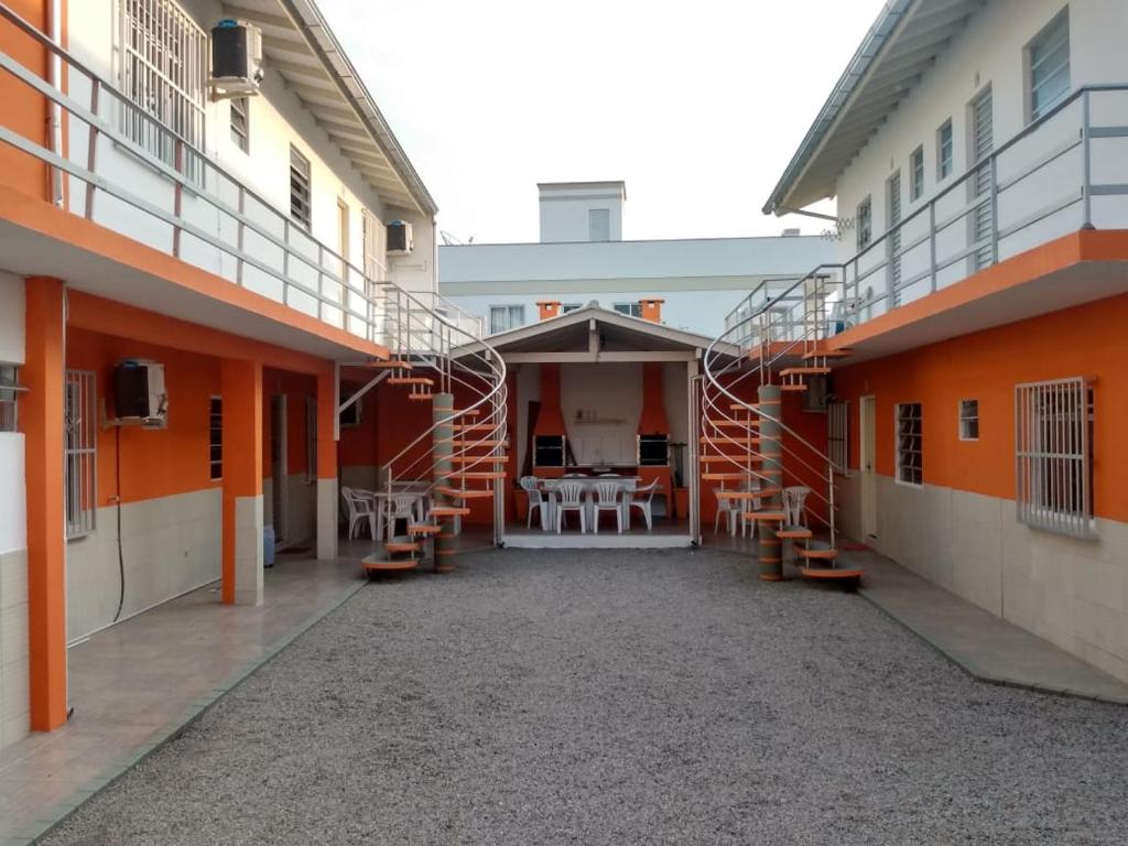  Apartamento com 2 Dormitórios Ataíde's
