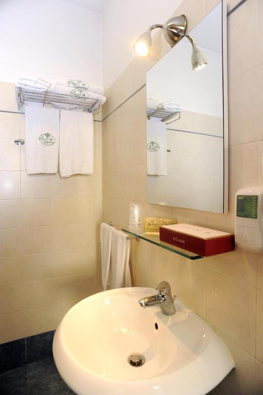 Koupelna v ubytování Hotel La Quercia