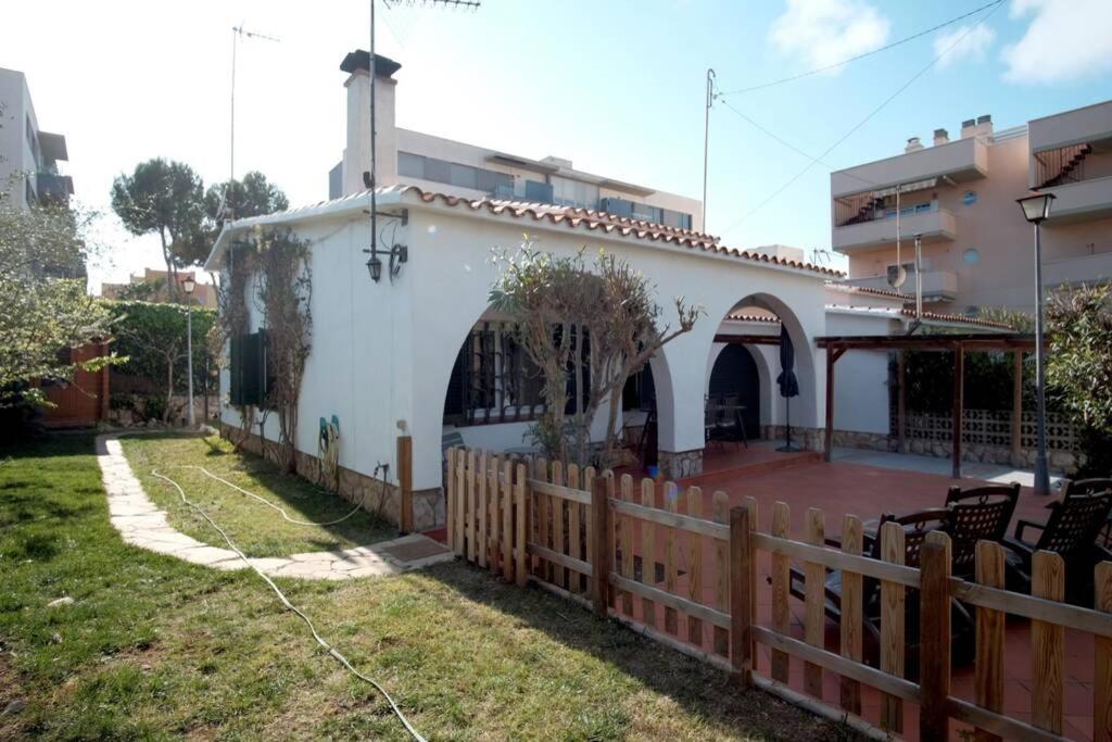 Imagen de la galería de La Casa del Bosc, playa y golf - Salou, en Salou