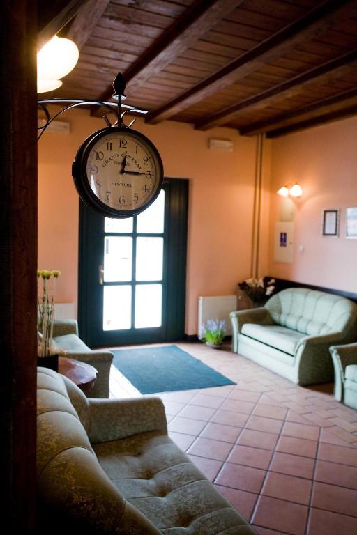 Posedenie v ubytovaní Hotel Mały Młyn