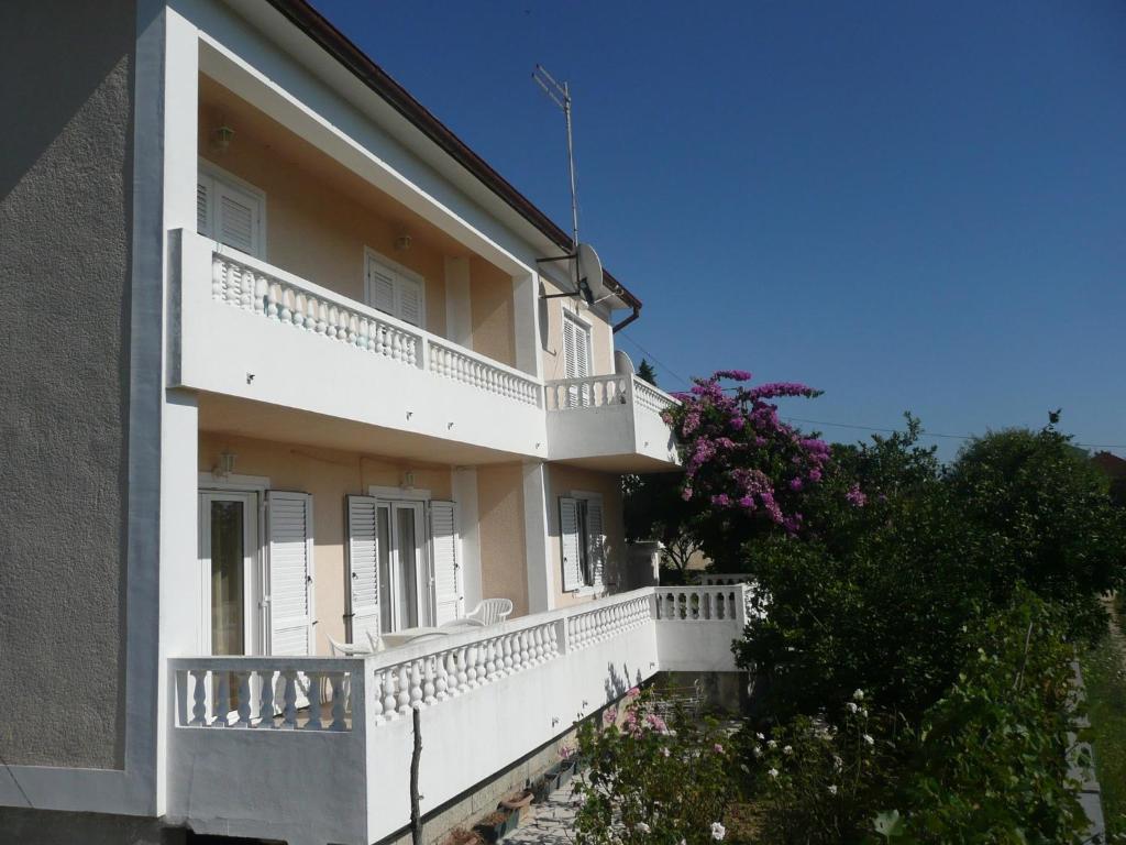 Fotografia z galérie ubytovania Apartment in Rab/Insel Rab 16488 v destinácii Mundanije