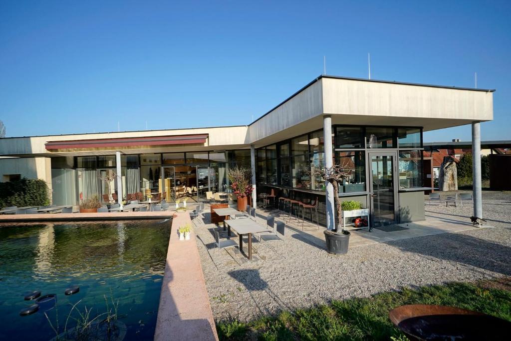 Budova, kde se hotel nachází