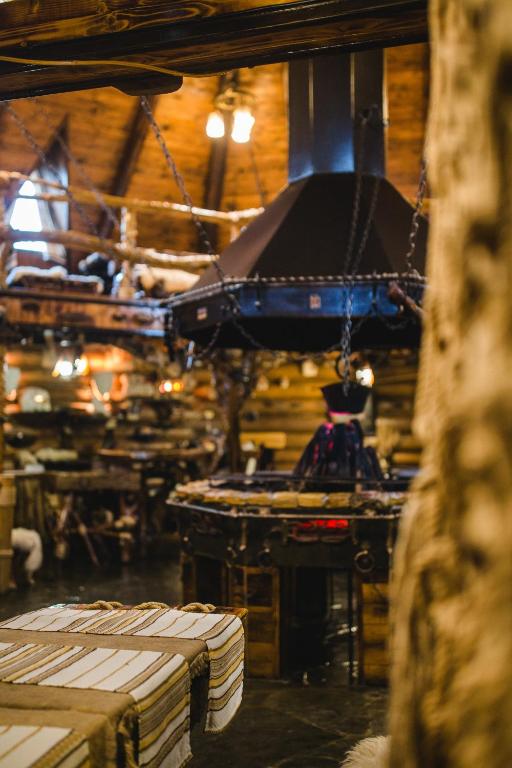 Restaurace v ubytování Kolyba Opryshkiv