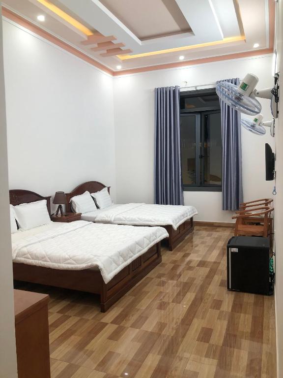 Khách sạn Nguyên Long - Deluxe Queen Room With Two Queen Beds