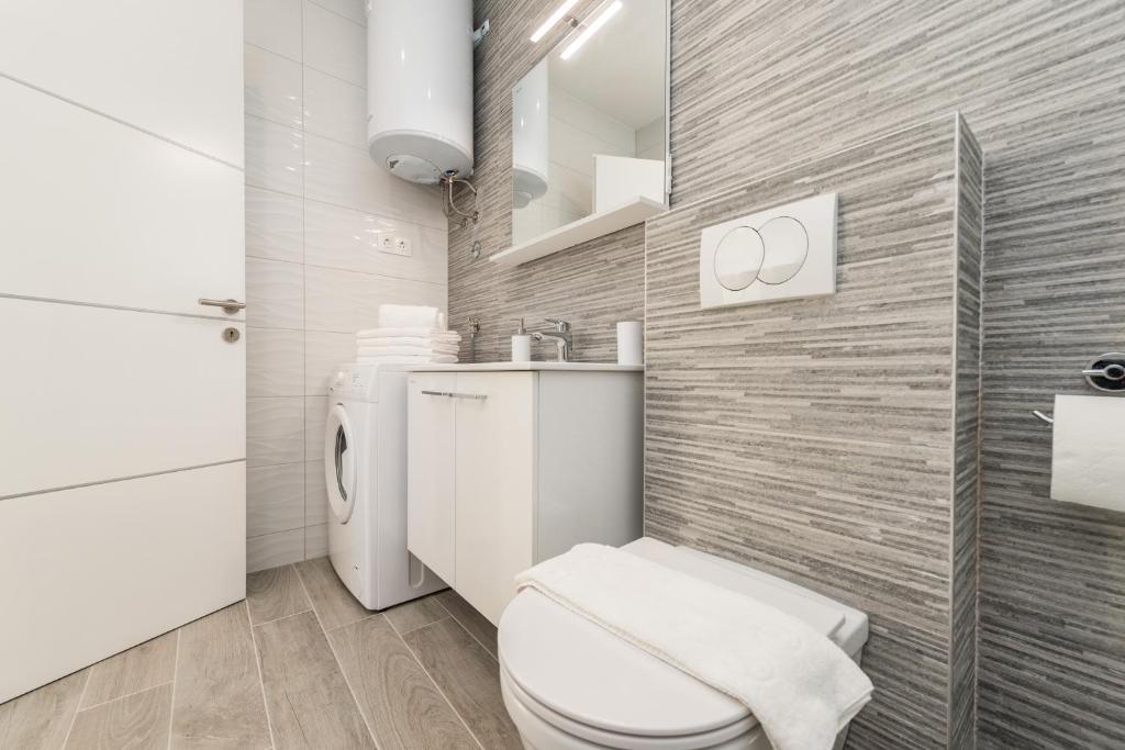 Zdjęcie z galerii obiektu Zara luxury apartment with pool w Novalji