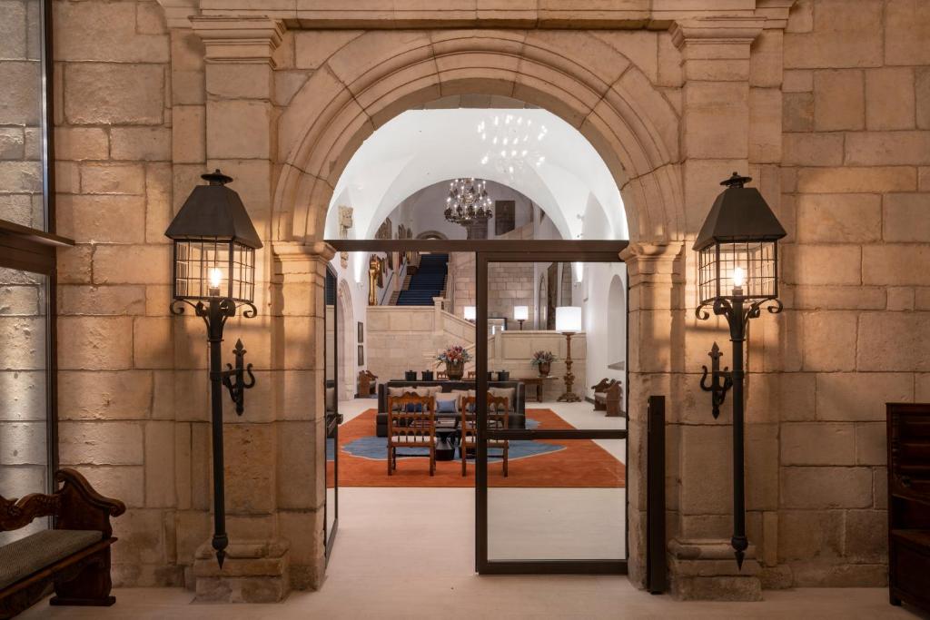 TV a/nebo společenská místnost v ubytování Parador de Turismo de León