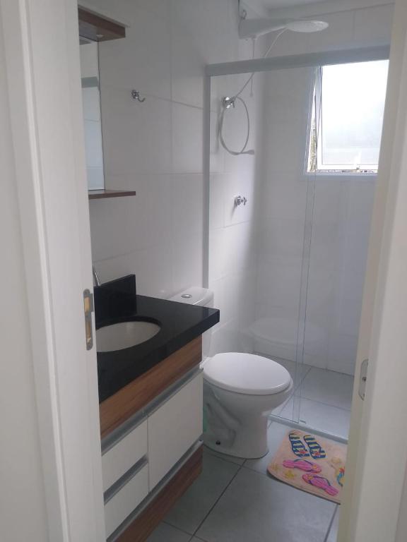  Ubatuba - Apartamento com Churrasqueira e Piscina