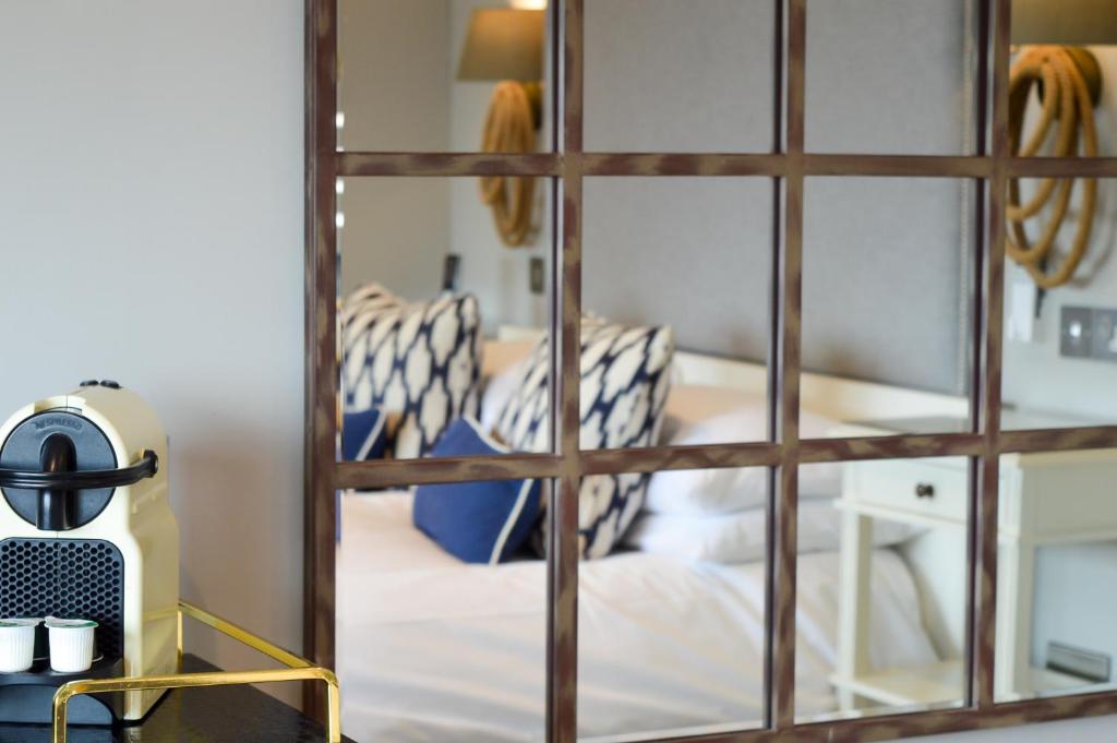 Pebble Beach Seaview Restaurant & Rooms - Cuarto King