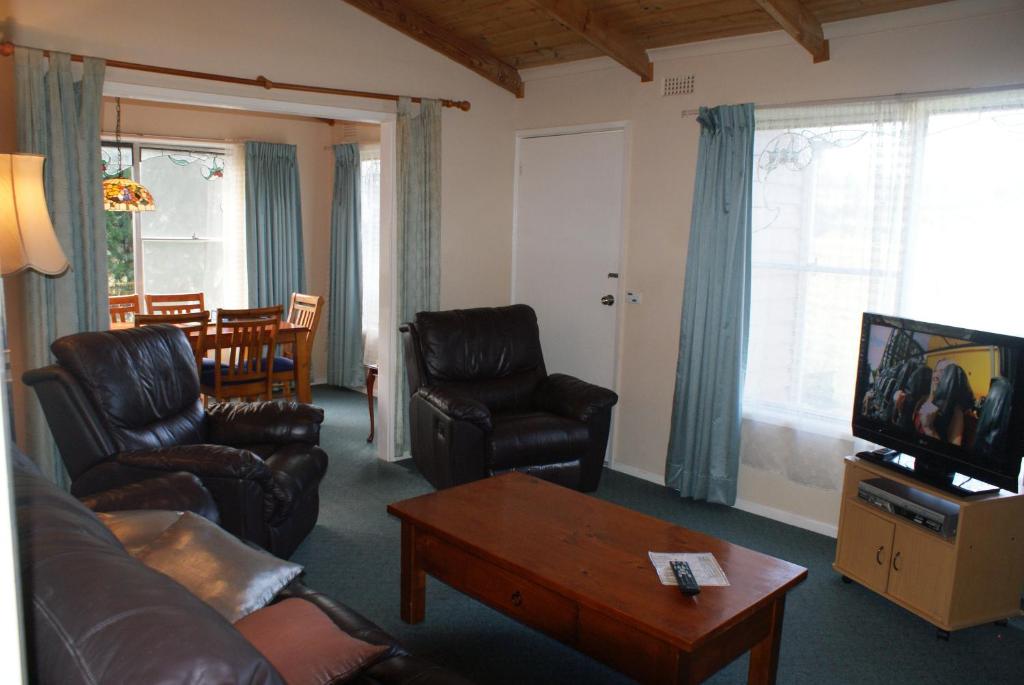 TV a/nebo společenská místnost v ubytování AAA Granary Accommodation