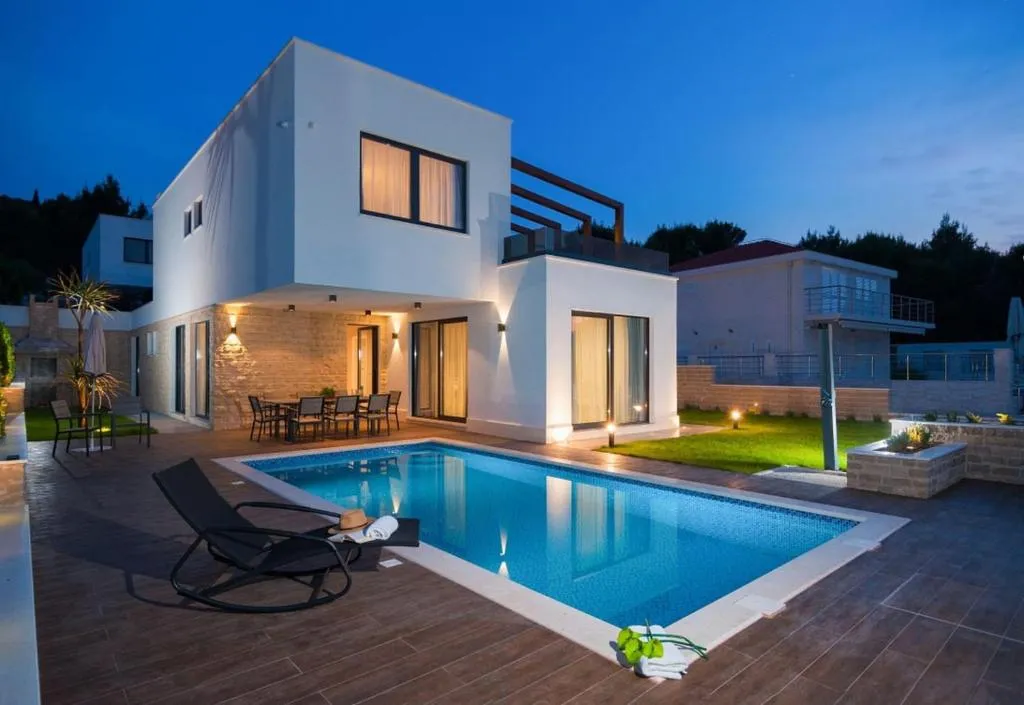 Luxury Beachfront Villa Trogir 1 with private pool, jacuzzi and gym at the beach on Ciovo - Okrug Gornji, Centola, Croatia