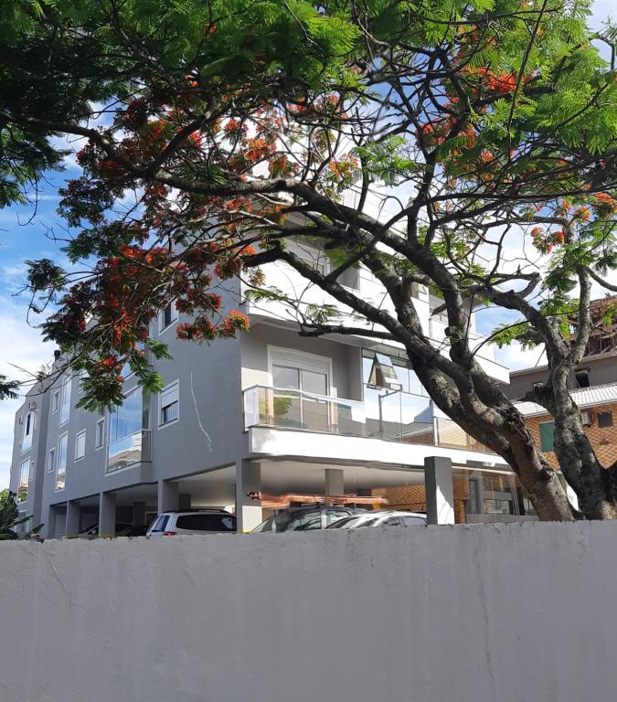  Ap 203 - Mônaco Residence - rua na Beira da Praia - Não aceita pet