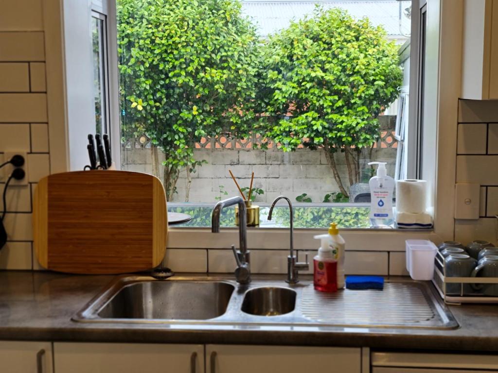 J&L Boarding Holiday House - Resim 3