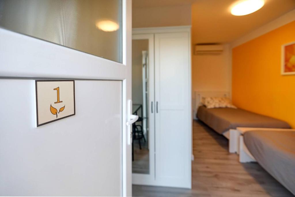 Affittacamere Scenario - Twin Room With Private Bathroom