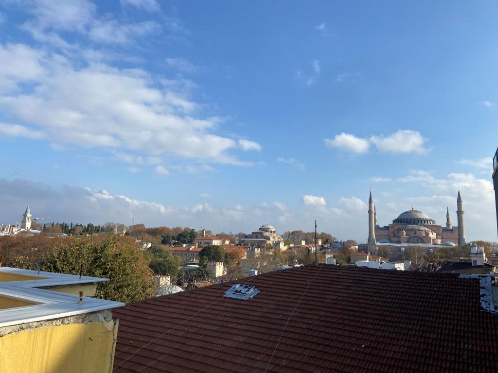 Nespecifikovaný výhled na destinaci Istanbul nebo výhled na město při pohledu z hotelu