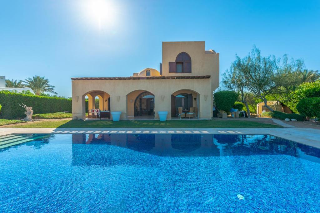 Bazén v ubytování VESTA - El Gouna Residence nebo v jeho okolí