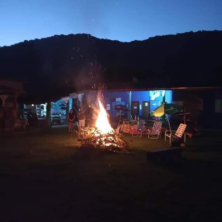 Farah Camping
