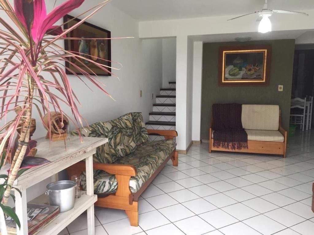  Bombinhas bela vista