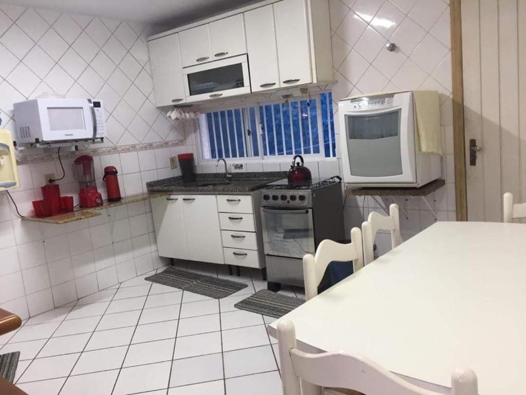  Bombinhas bela vista