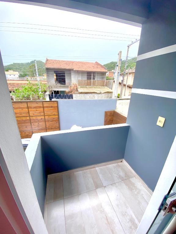  SOBRADO COM JACUZZI