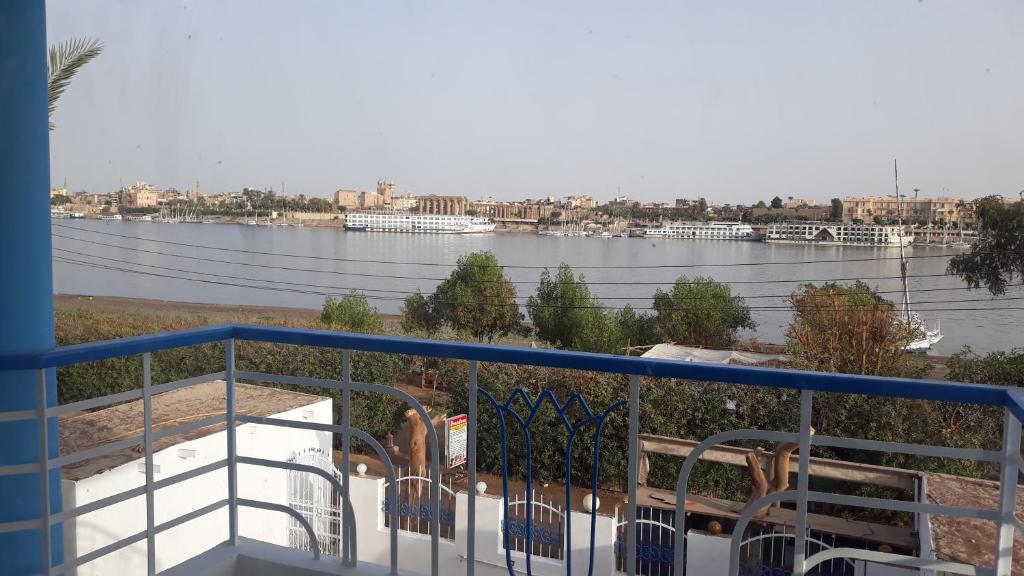 Balkón nebo terasa v ubytování Hofni Palace Nile Niew