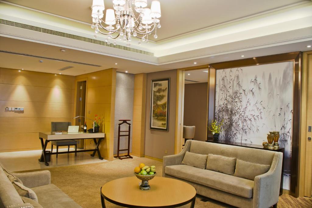 Yangzhong Firth Jinling Grand Hotel - Suite De Negocios