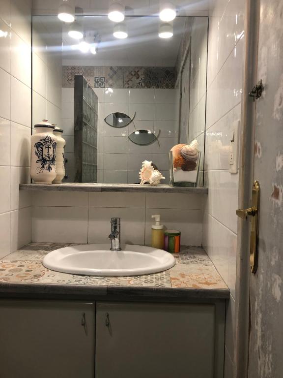 A bathroom at Tutu llar ús turistic