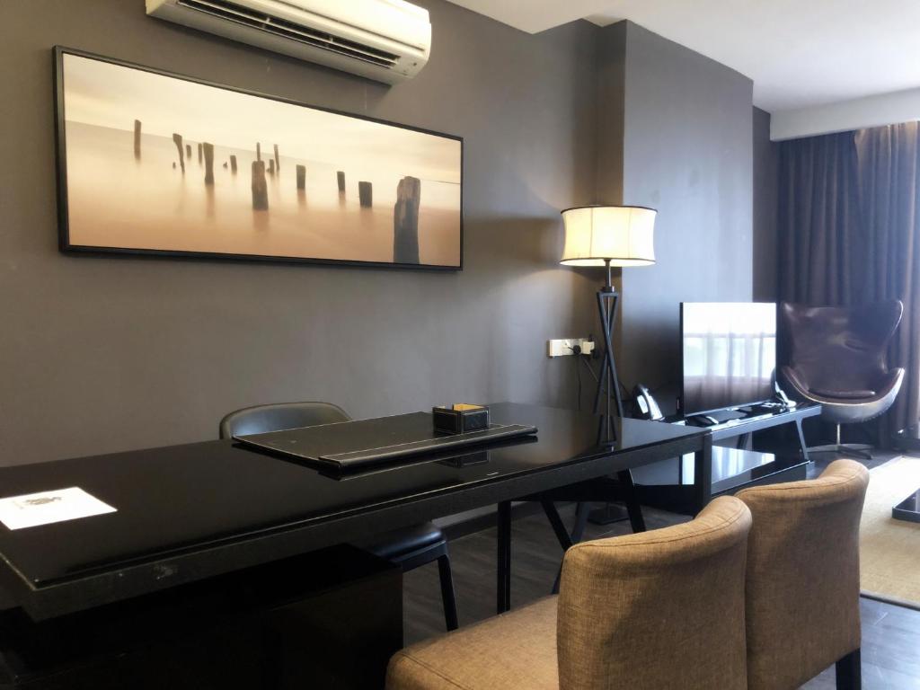 M Roof Hotel & Residences - Квартира с тремя спальнями