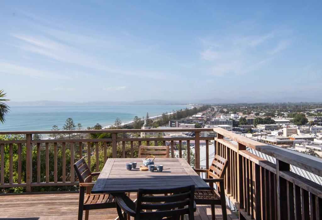 Gallery image of Clyde View - Napier Holiday Home in Napier
