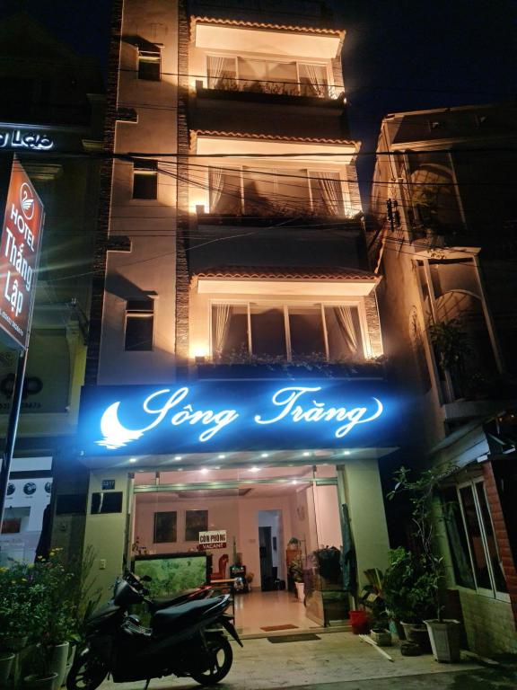 Hotel Sông Trăng, Da Lat, Vietnam - Booking.com