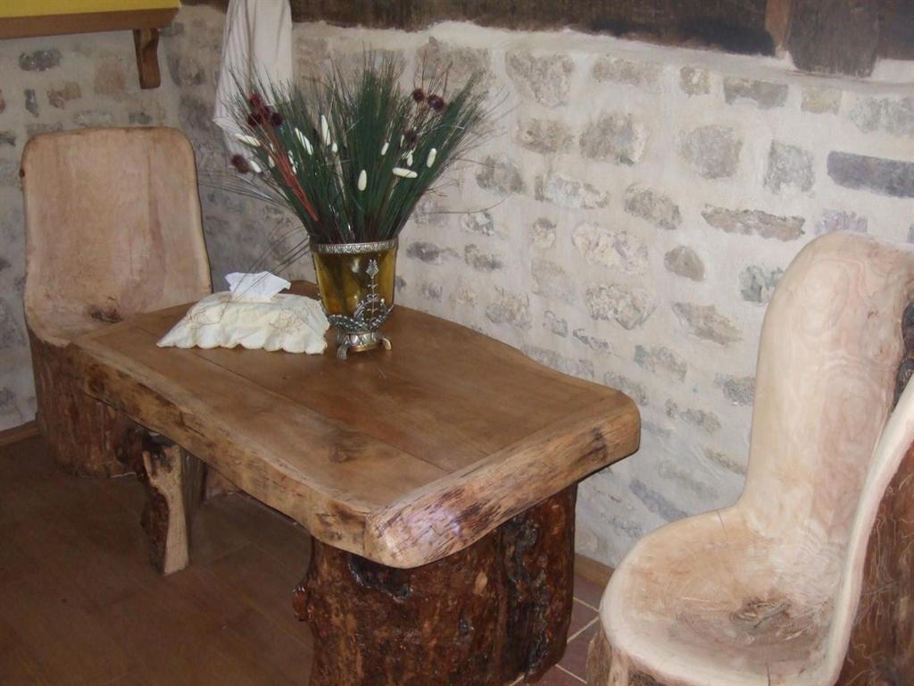 Posezení v ubytování Les Chambres de Pontfol - Chambres d'hôtes - Guest house