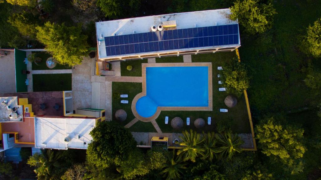 Bazén v ubytování Hotel Tuul nebo v jeho okolí