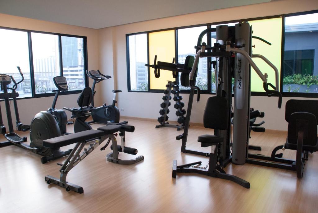 Fitness centrum a/nebo fitness zařízení v ubytování iSanook Bangkok