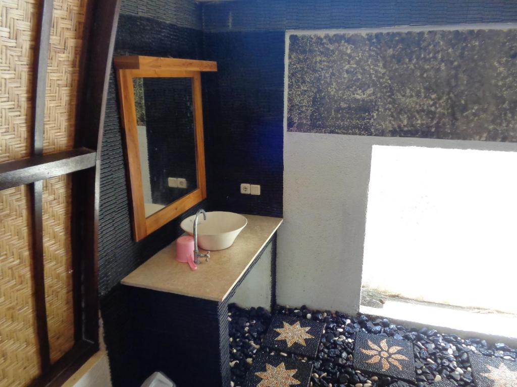 Sandy Beach Bungalows - 3