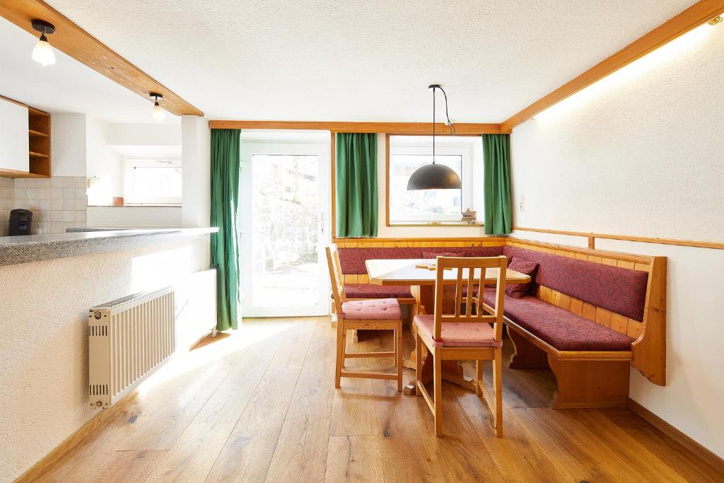 Kuchyňa alebo kuchynka v ubytovaní Ederbergl