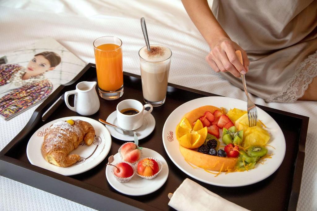 Hotel La Place Roma - Resim 8