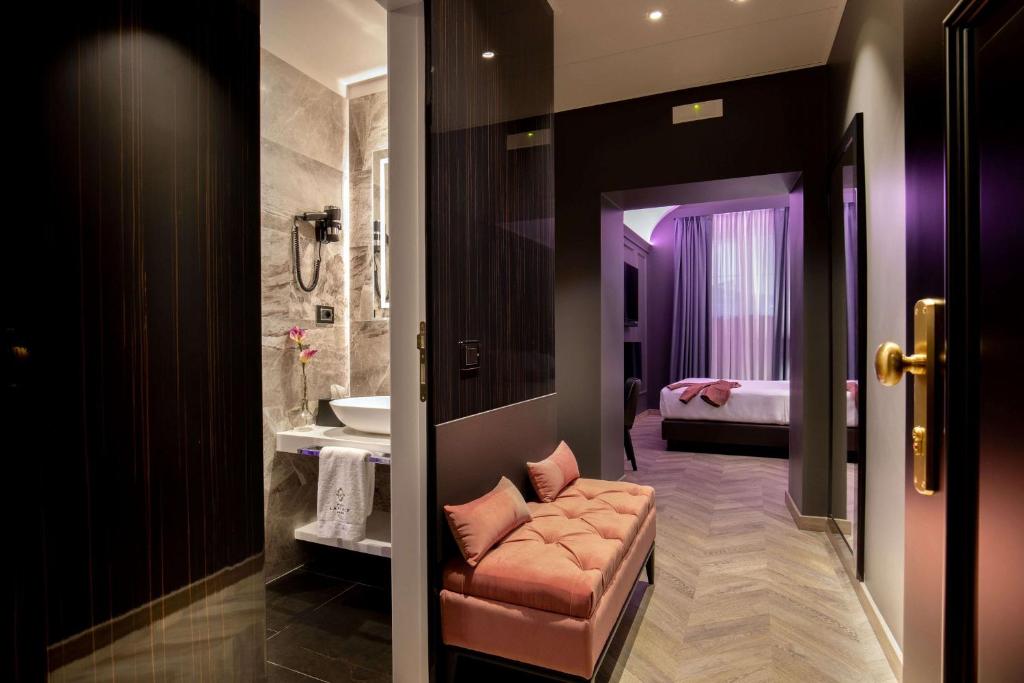 Hotel La Place Roma - Resim 11