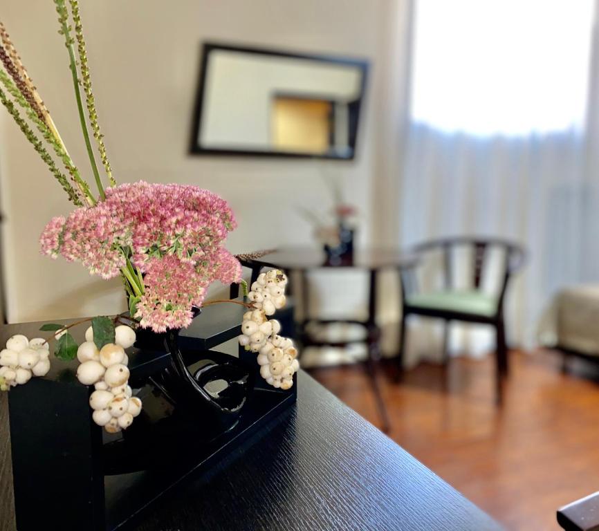 A seating area at Parvana Hotel