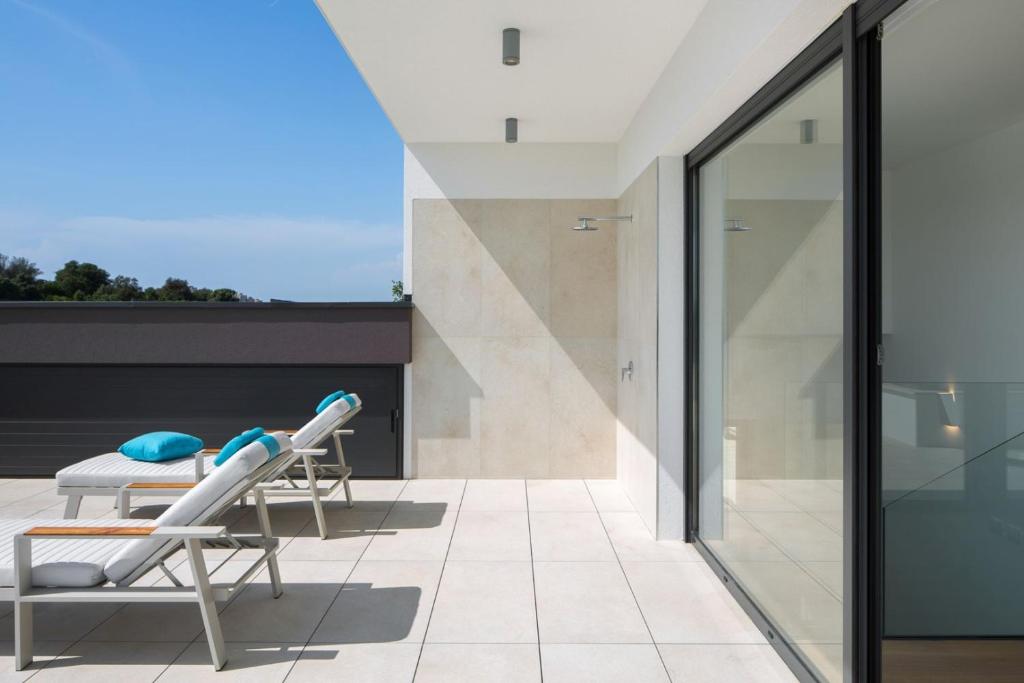 Balkón alebo terasa v ubytovaní Luxury Villa Deluxe Pula with private pool in Pula - Istria